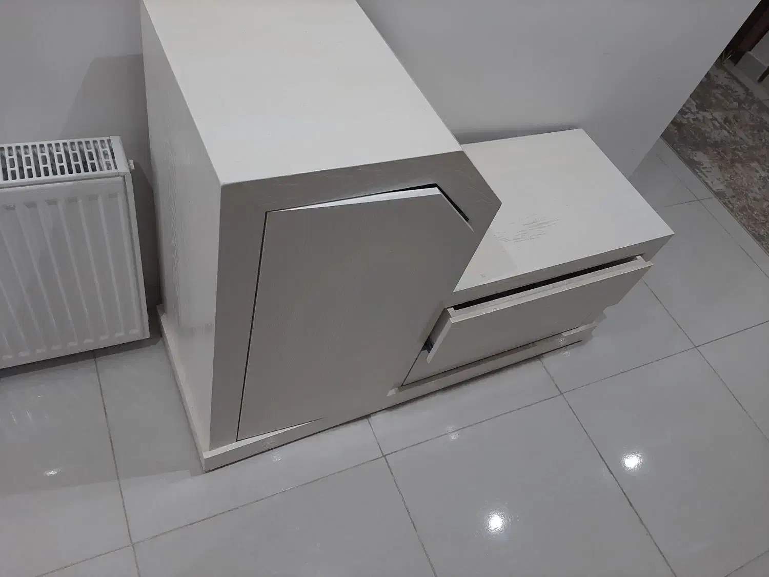 میز آرایش جادار از جنس چوب خوب|جاکفشی، کمد، دراور|مبارکه, |دیوار