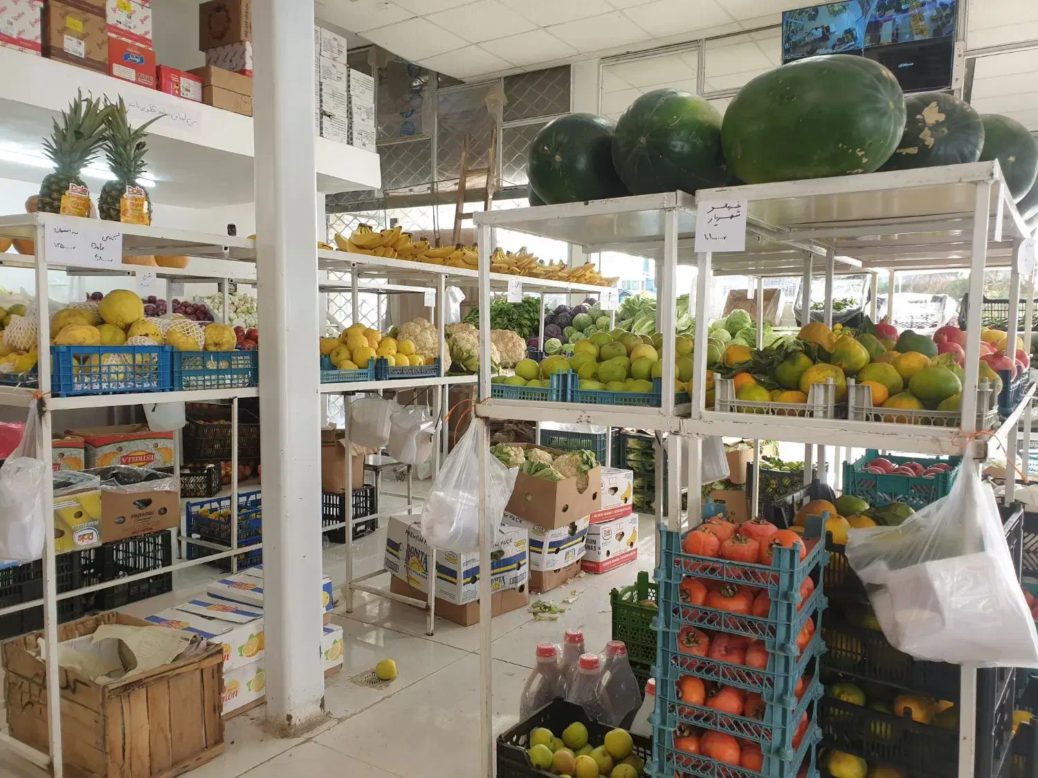 کارگر جهت میوه فروشی سید نیازمندیم|استخدام خدمات فروشگاه و رستوران|فیروزکوه, |دیوار