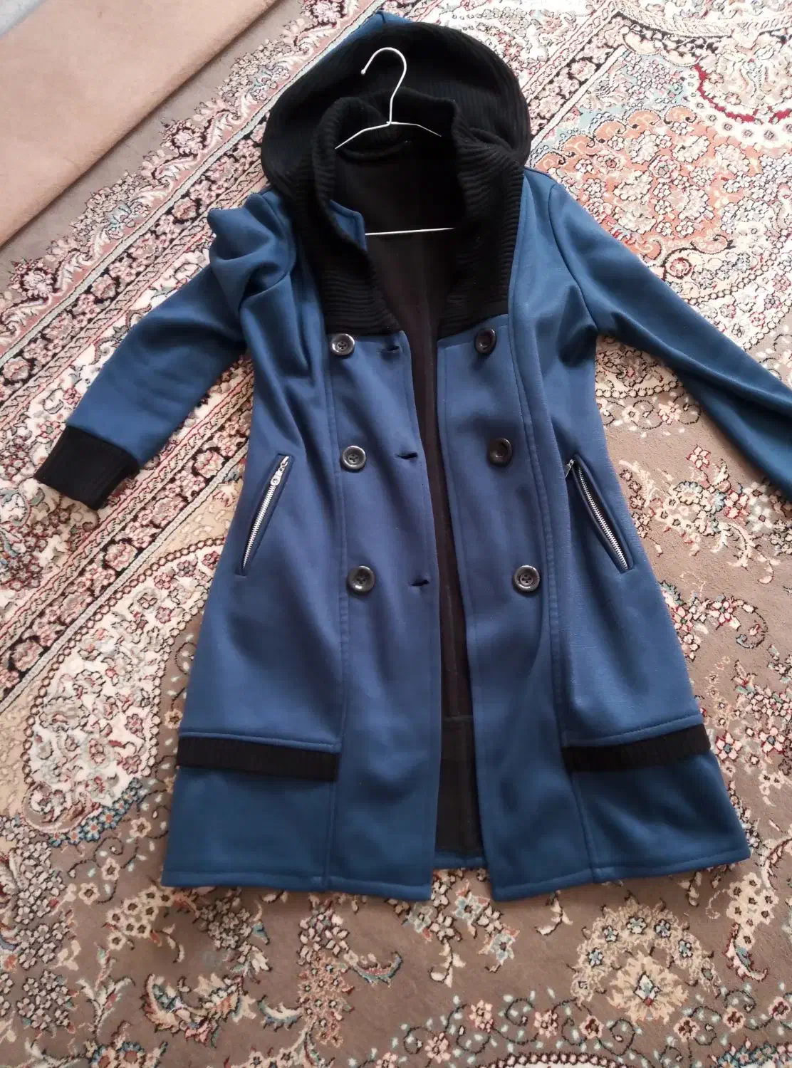 تعداد زیادی لباس|لباس|سنندج, |دیوار