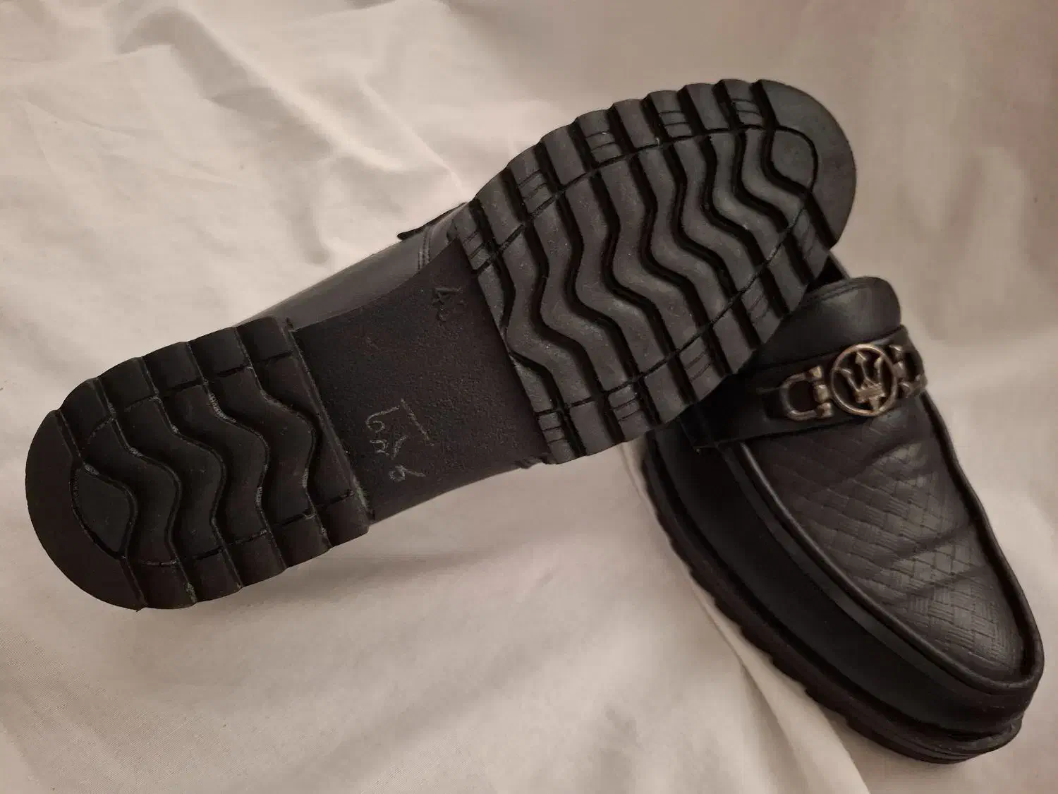 کفش مجلسی مردانه|کیف، کفش، کمربند|صحنه, |دیوار