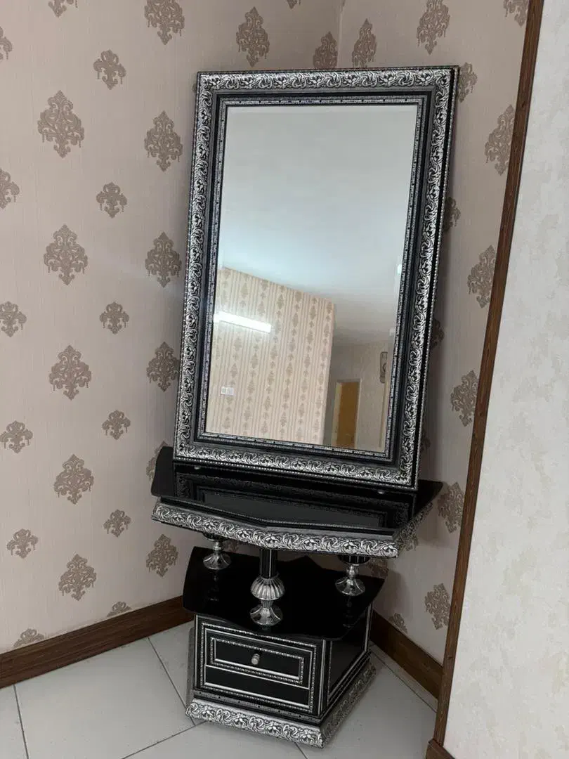 آینه کنسول کنار سالنی|بوفه، ویترین، کنسول|ری, شهرری|دیوار