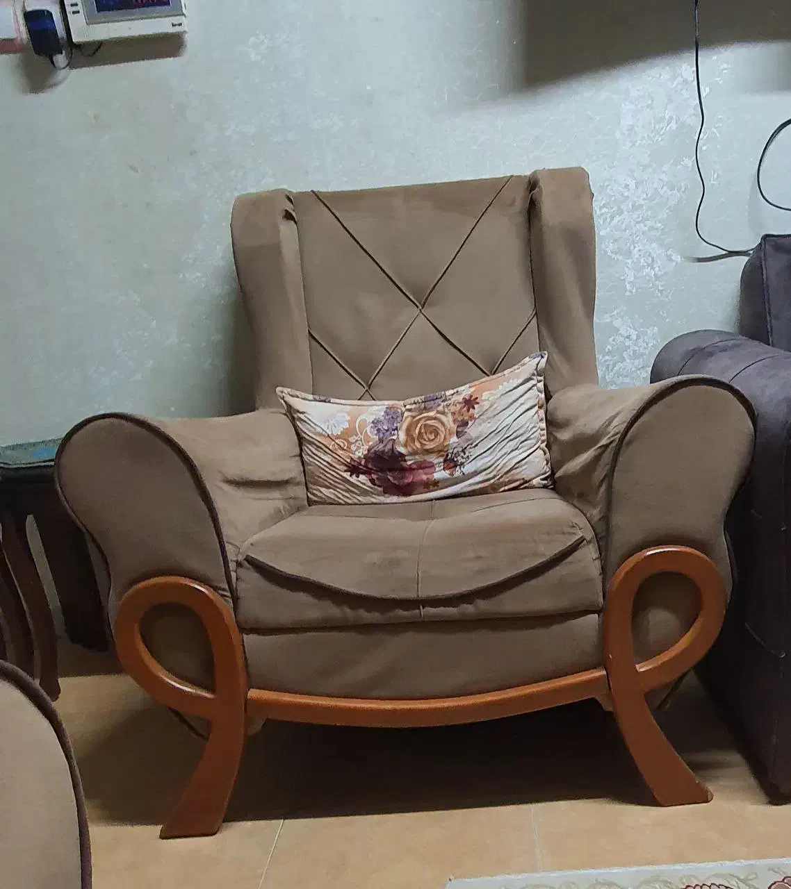 مبلمان راحتی|مبلمان خانگی و میز عسلی|رشت, نظری|دیوار