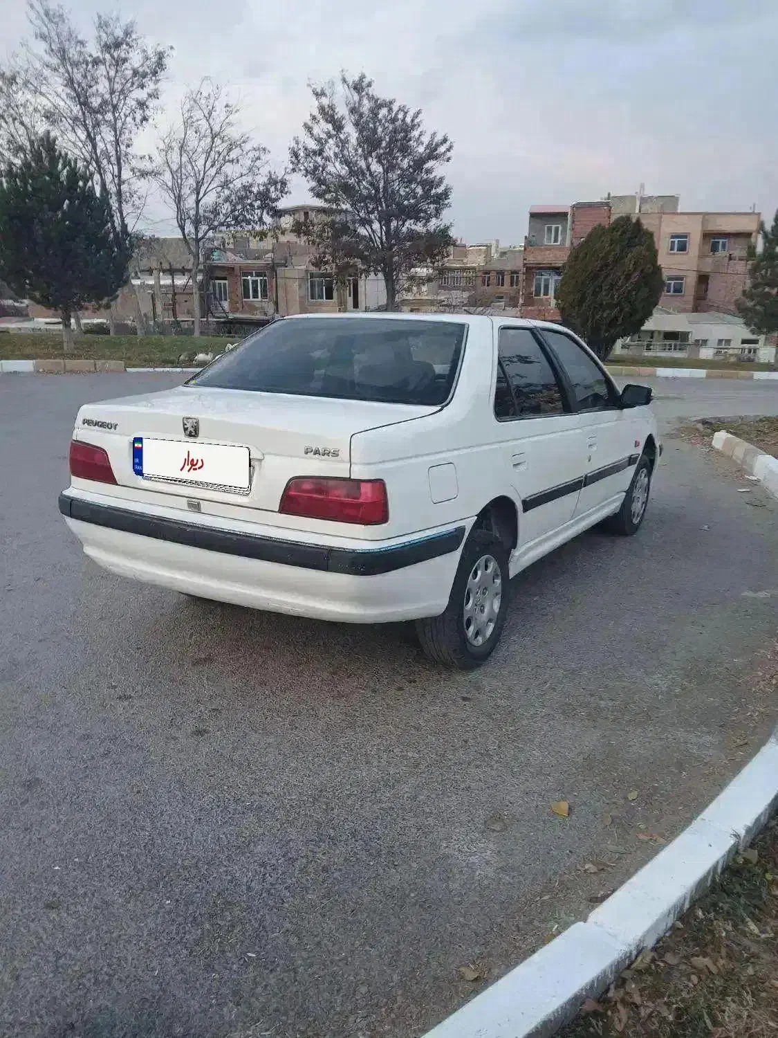 پژو پارس سفید مدل ۱۳۸۸|خودرو سواری و وانت|اردبیل, |دیوار