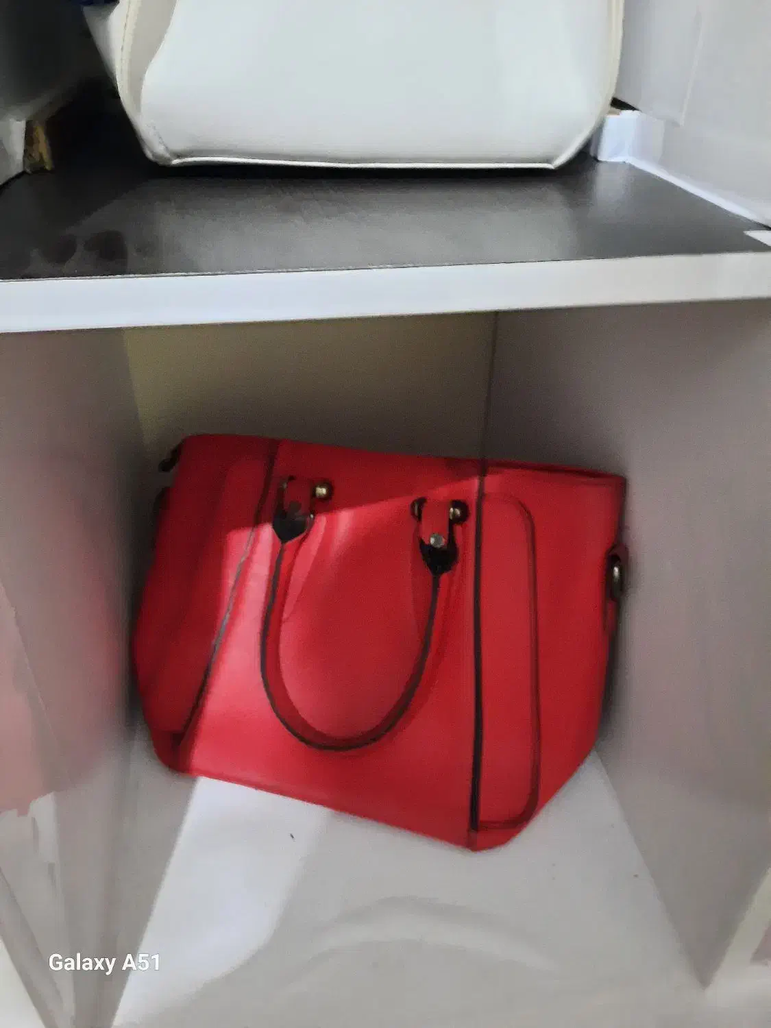 کیف زنانه|کیف، کفش، کمربند|پرند, فاز ۱|دیوار