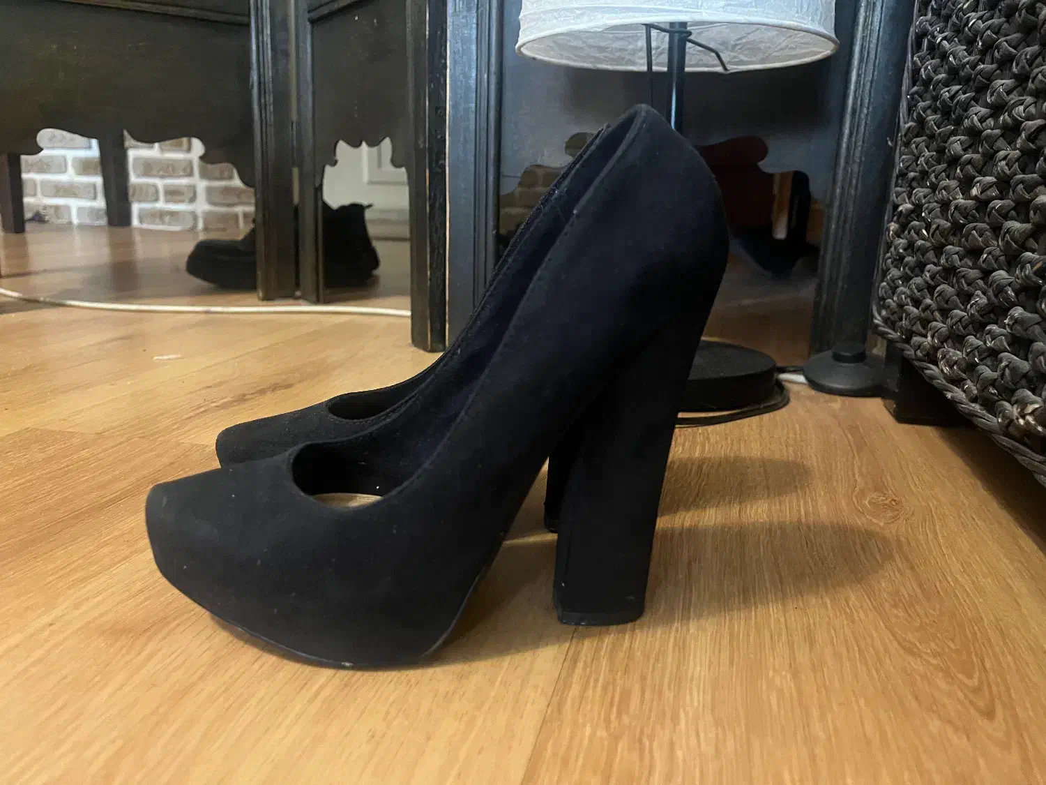 کفش|کیف، کفش، کمربند|تهران, آسمان|دیوار