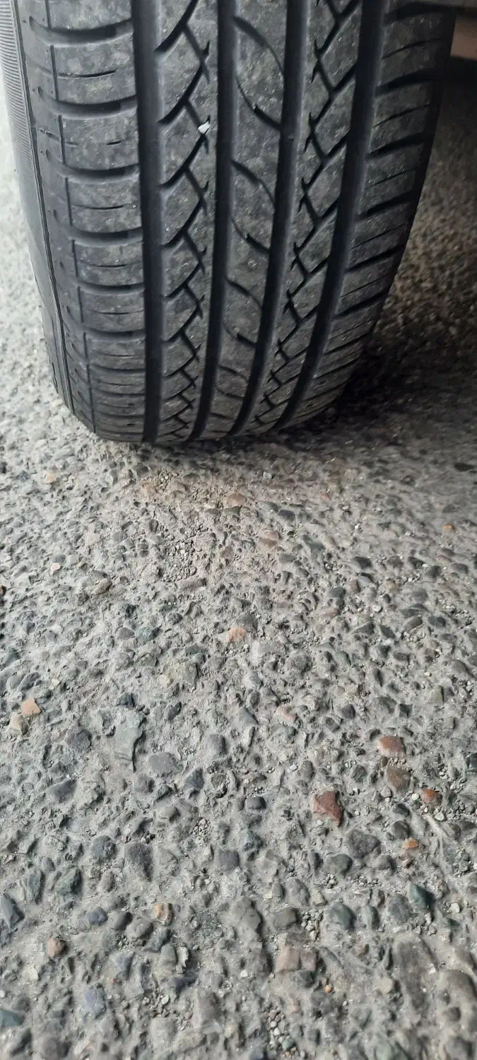 رینگ و لاستیک سمند  ۹۰ درصد  تاریخ  2025|قطعات یدکی و لوازم جانبی|رودهن, |دیوار