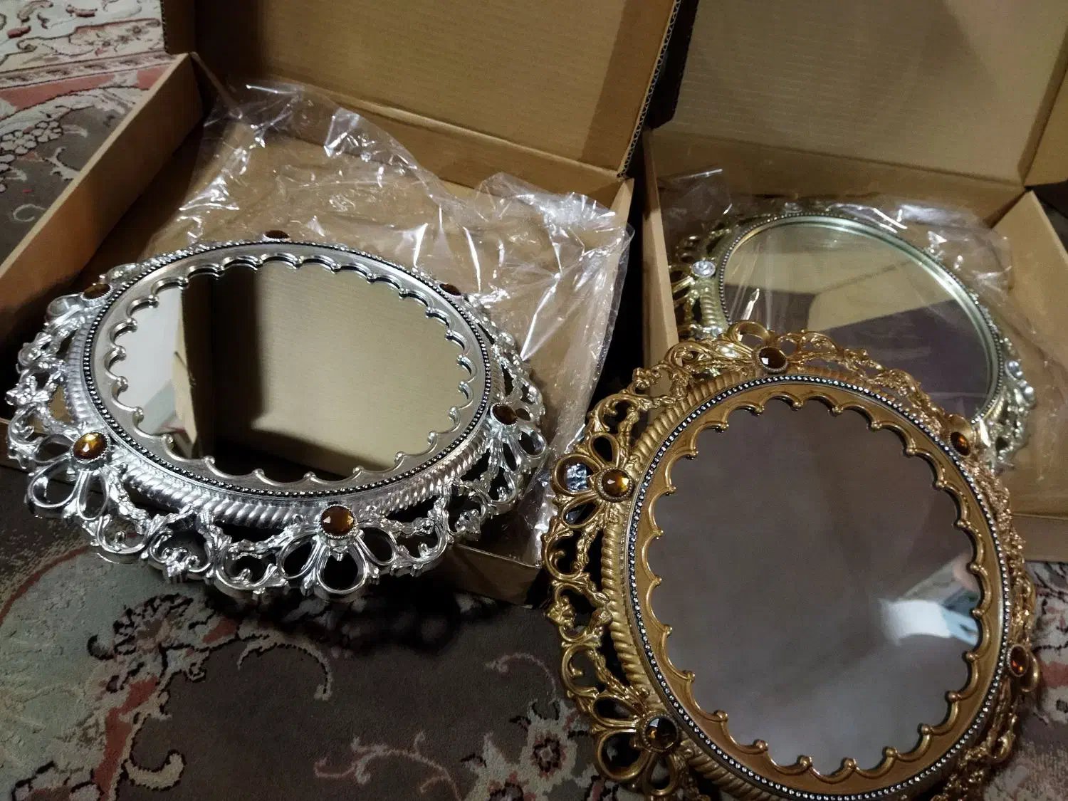 ساعت دیواری و اینه دیواری حراجی|ساعت دیواری و تزئینی|شریفآباد, |دیوار