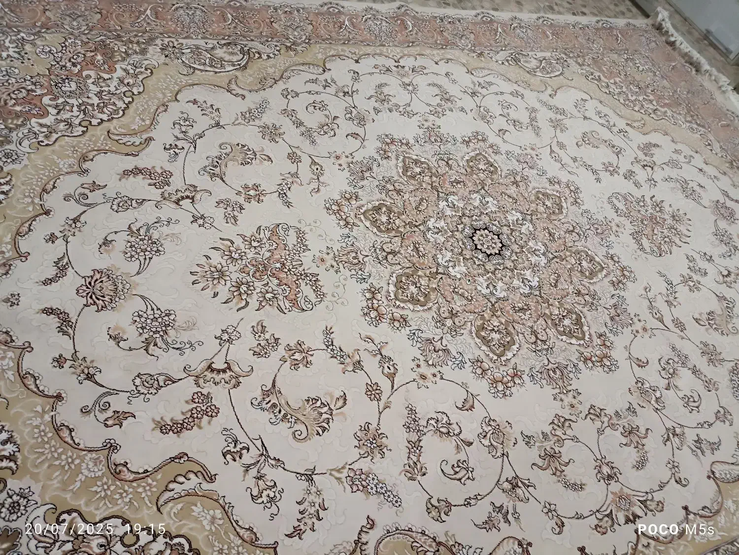 دوتخته فرش دوازده متری کاملا سالم|فرش|قروه, |دیوار