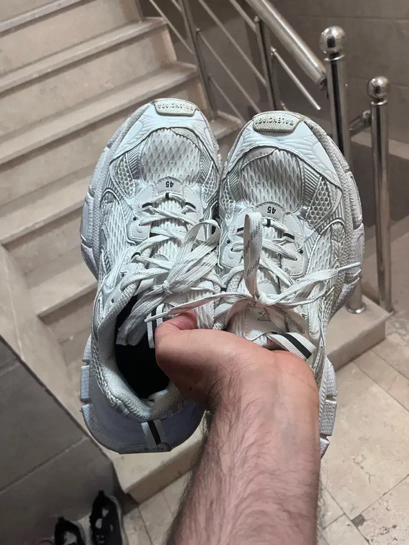 کتونی سایز ۴۵ /۴۴|کیف، کفش، کمربند|رشت, پاستوریزه|دیوار