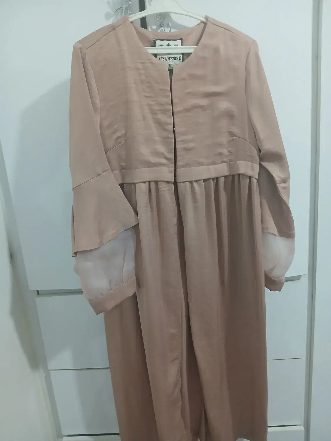 مانتو|لباس|کبودرآهنگ, |دیوار