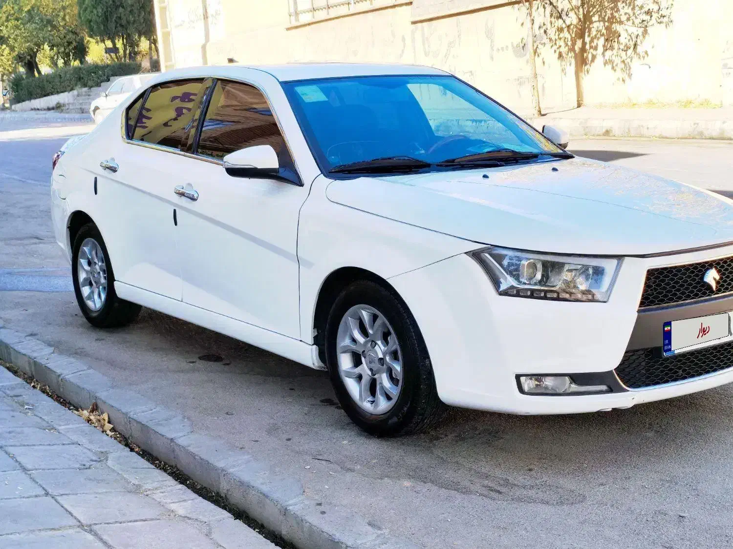 دنا پلاس ۱۴۰۰|خودرو سواری و وانت|سقز, |دیوار