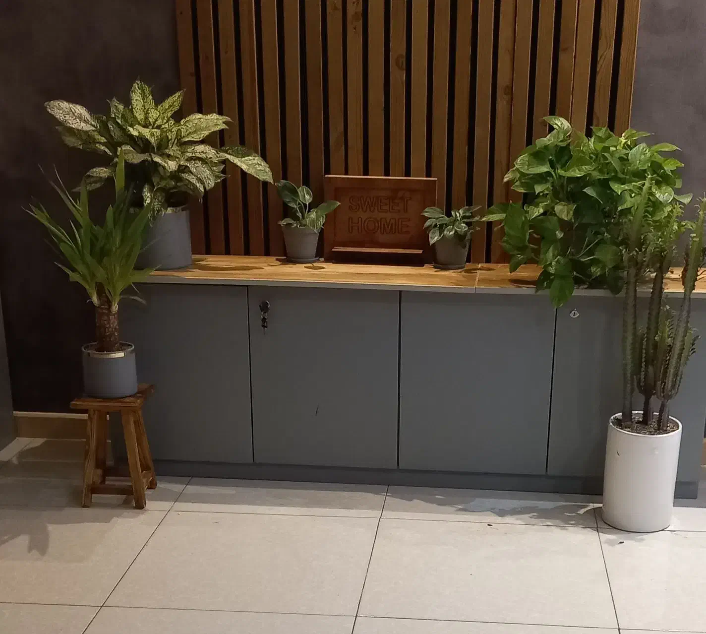 وسایل کافی شاپ و سالن ، کمد مینیمال ،اتاق کودک.|مبلمان خانگی و میز عسلی|تهران, زعفرانیه|دیوار