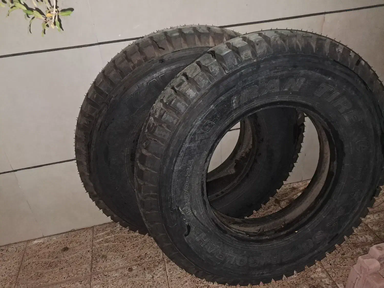 یک جفت لاستیک روکش گرم گل عقب کارنکرده۲۴ ۱۲|قطعات یدکی و لوازم جانبی|محمدیه-قزوین, |دیوار