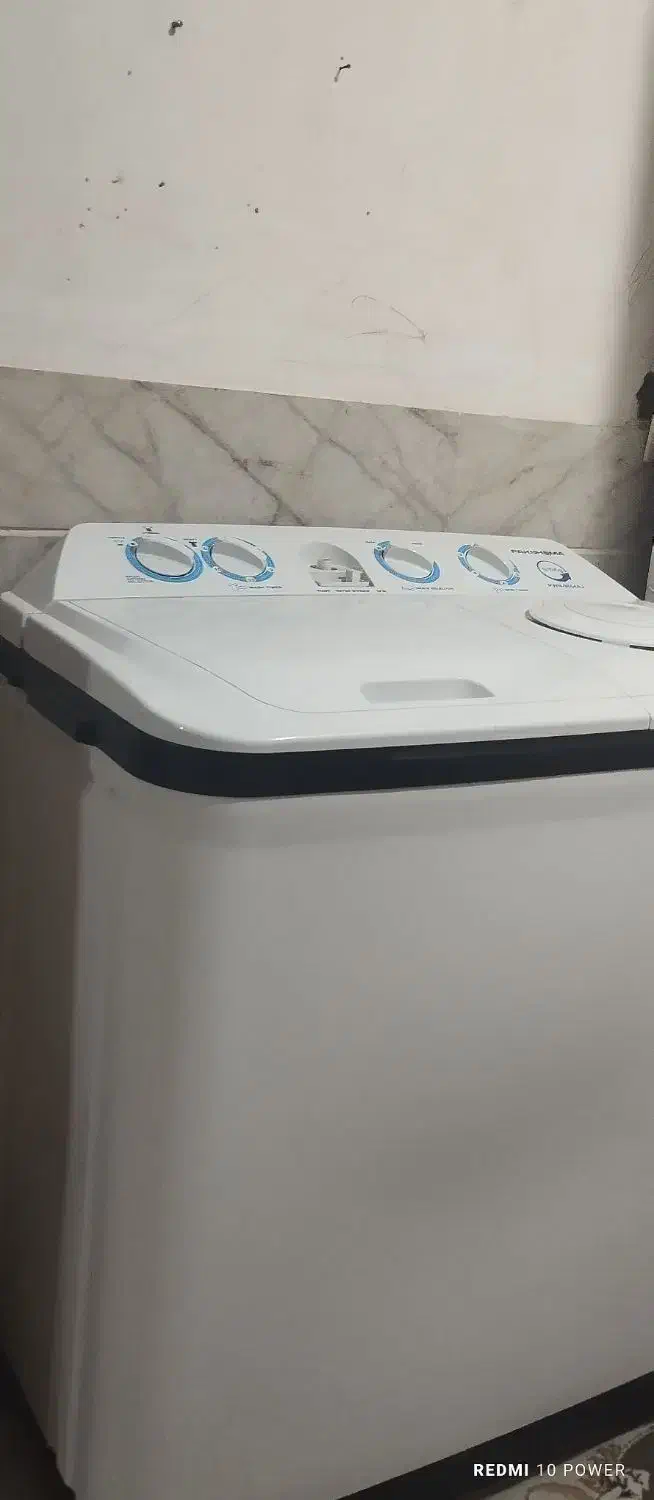 لباسشویی|ماشین لباسشویی و خشک‌کن لباس|اردکان, |دیوار