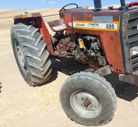 تراکتور اوزال ۶۳ عتیقه|ماشین‌آلات صنعتی|نورآباد, |دیوار