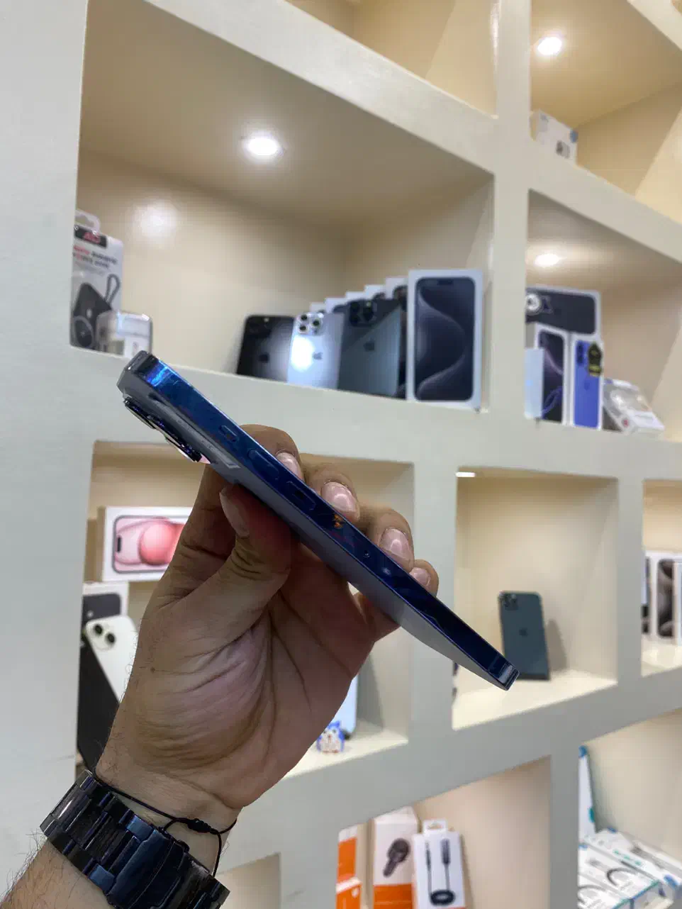 13pro max باطری ۹۱ واقعی|موبایل|اصفهان, باغ زرشک|دیوار