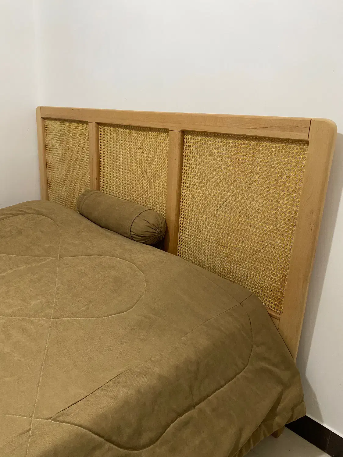 تخت دونفره حصیری چوب راش|تخت و سرویس خواب|تنکابن, |دیوار