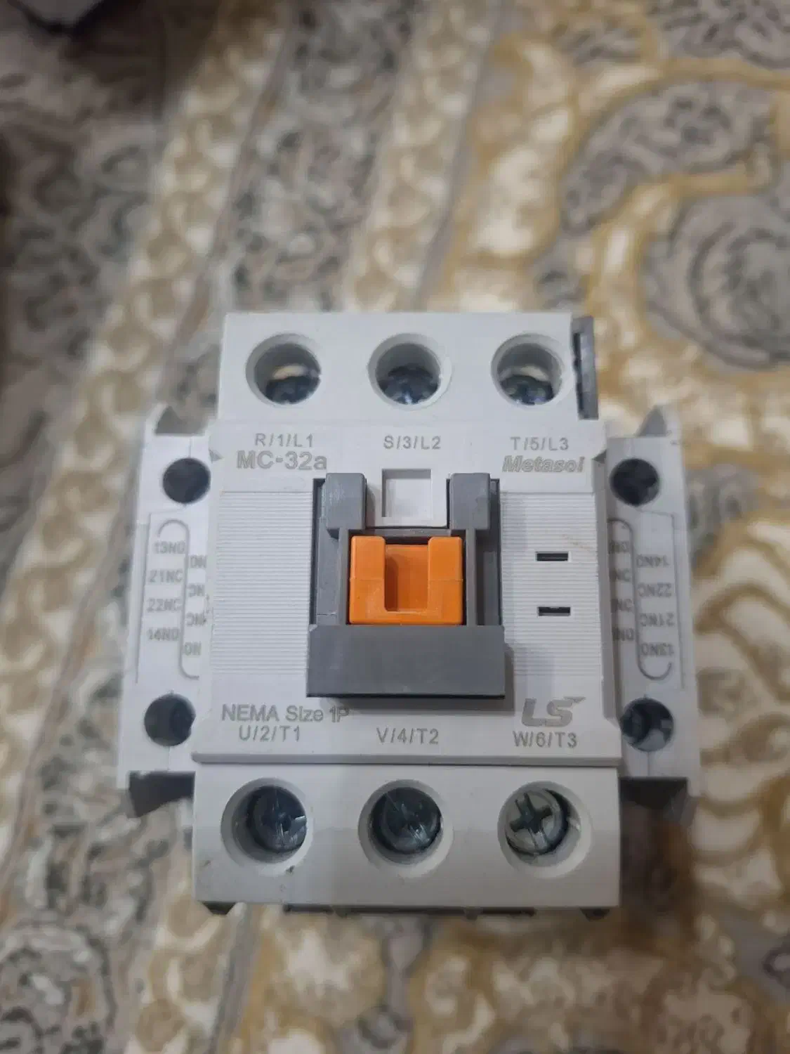 کنتاکتور 32امپر ls|قطعات و لوازم جانبی رایانه|کرمان, |دیوار