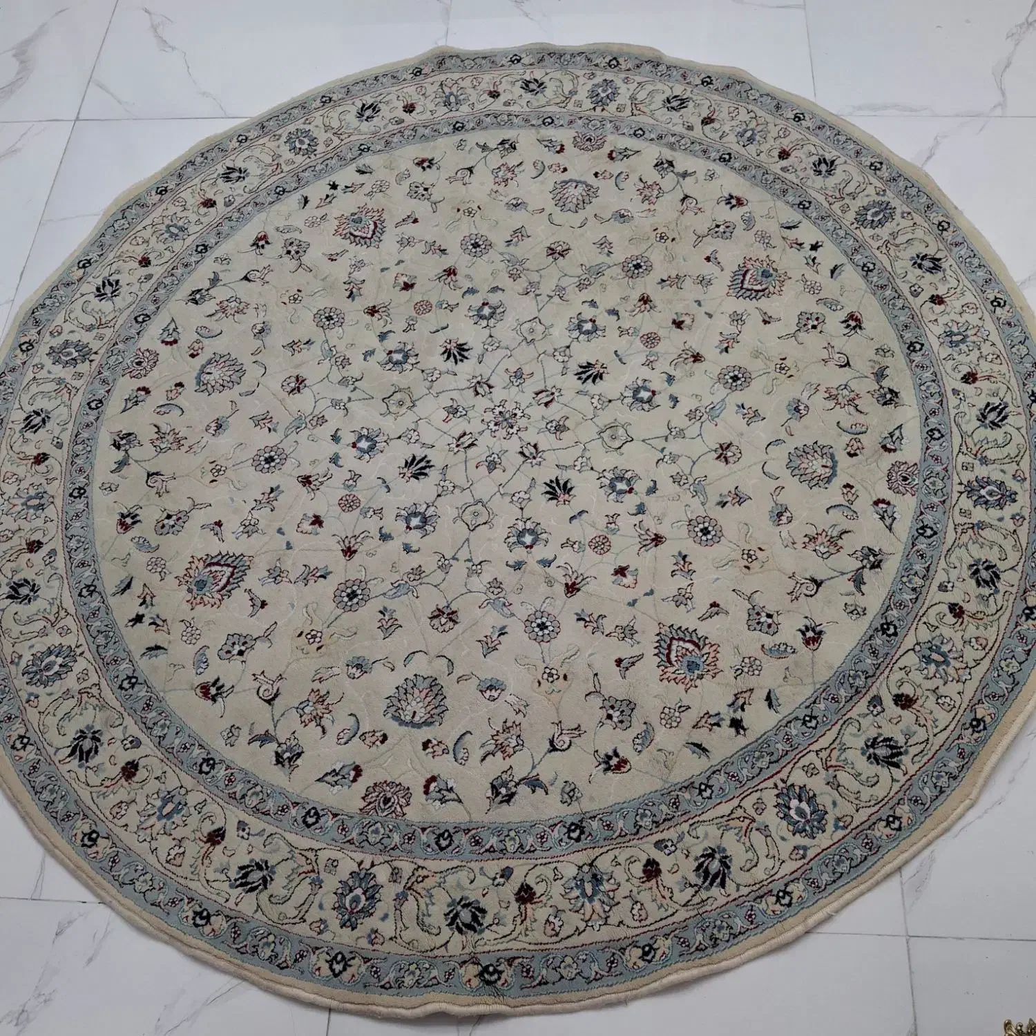 فرش گرد ۲در۲|فرش|اصفهان, ارغوانیه|دیوار