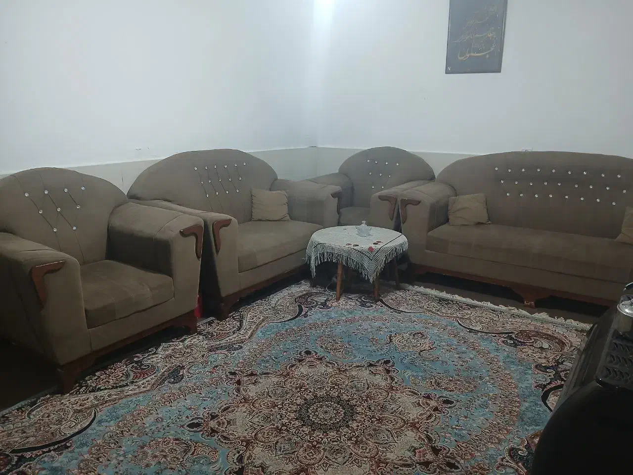 مبل ۷ نفره|مبلمان خانگی و میز عسلی|آشخانه, |دیوار