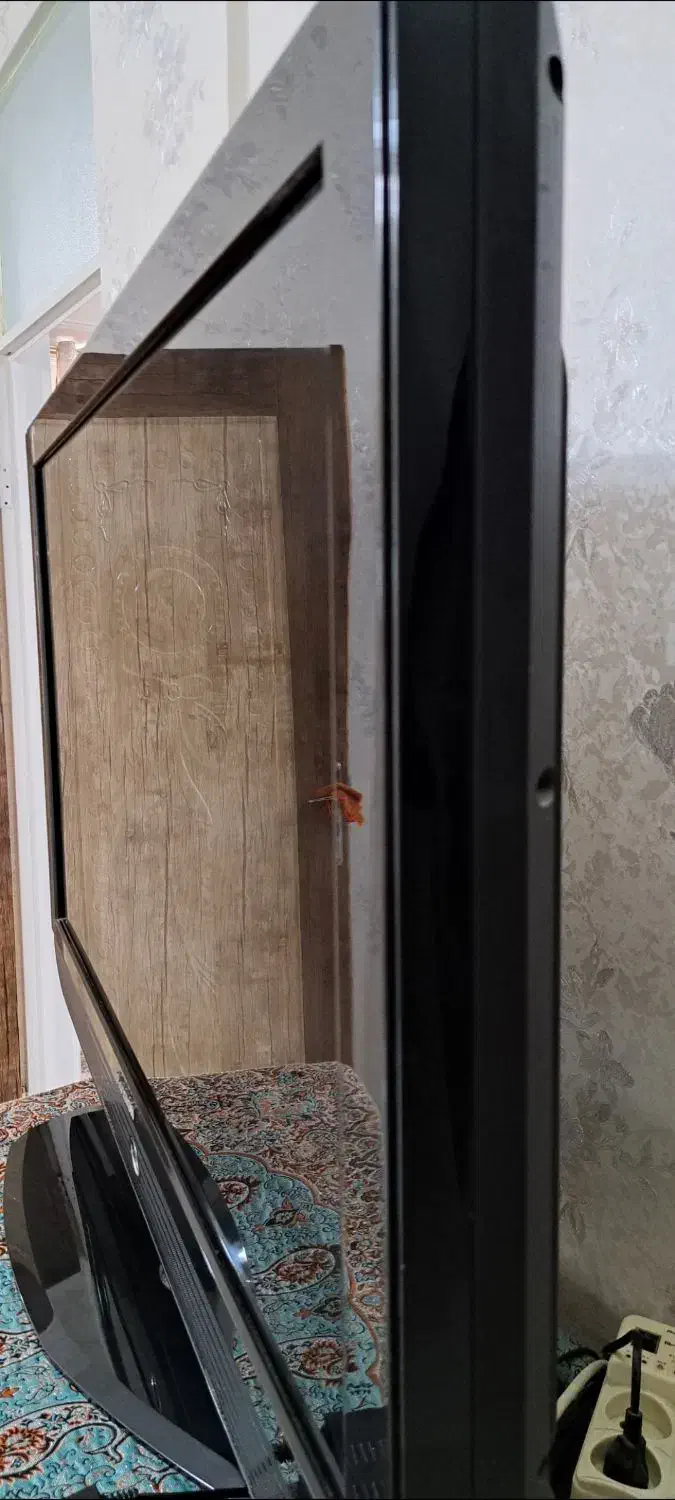 تلویزیون ایکس ویژن|تلویزیون و پروژکتور|چهاردانگه (تهران), |دیوار