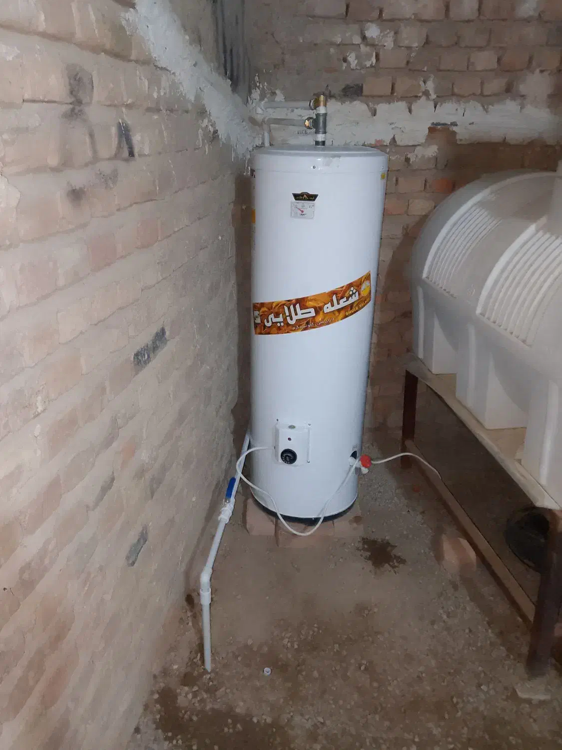 لوله کشی وبرق کشی ساختمان|خدمات پیشه و مهارت|خاش, |دیوار