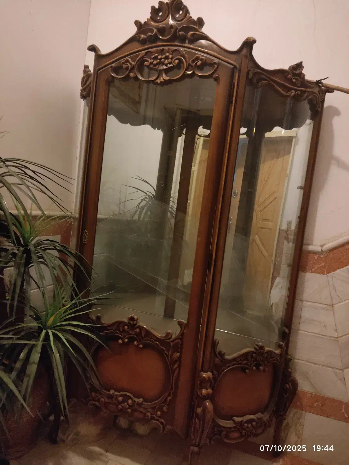 بوفه منبت اصل   بدون خط و خش|بوفه، ویترین، کنسول|قم, پردیسان|دیوار