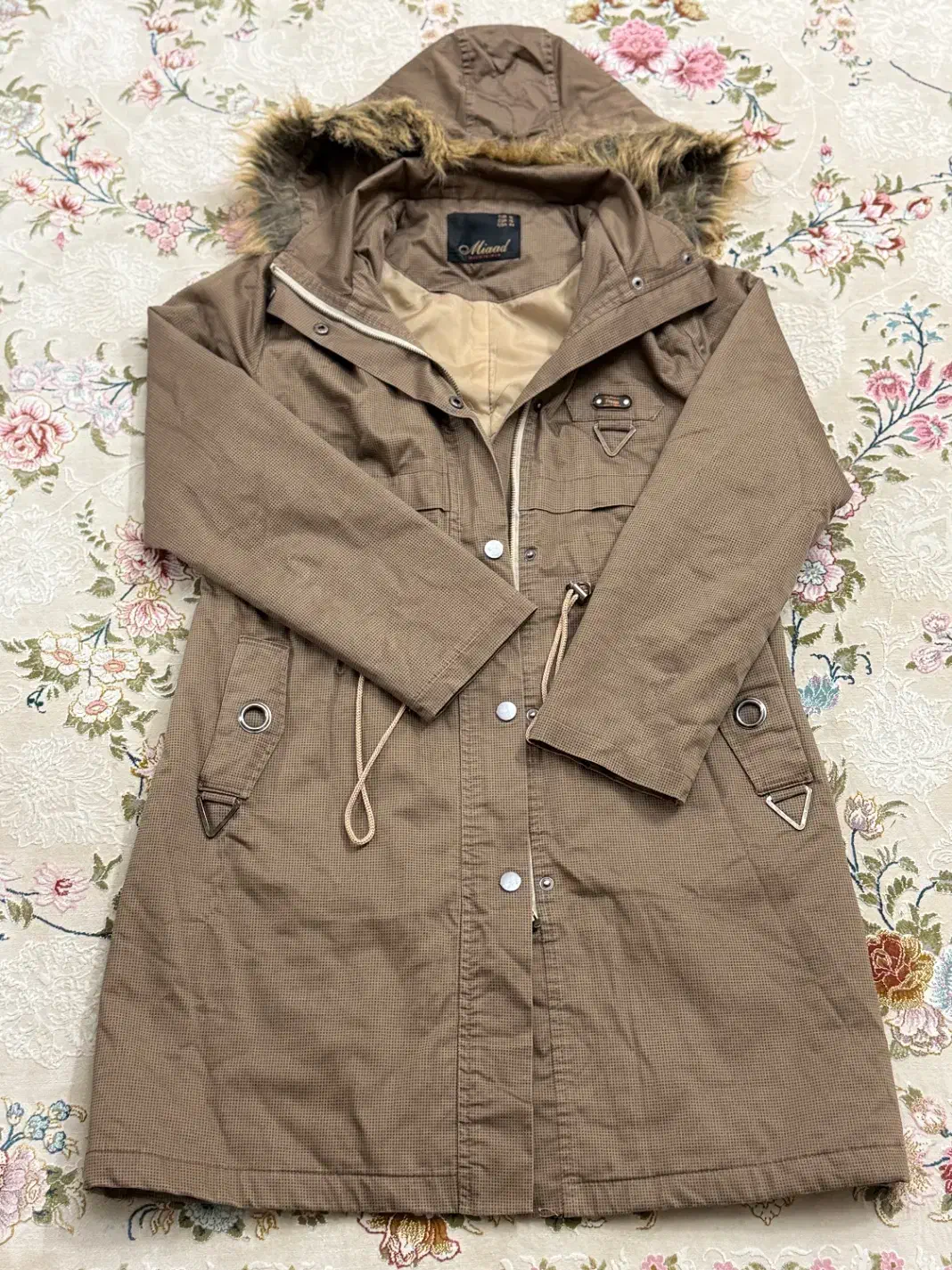 کاپشن و پالتو|لباس|رودسر, |دیوار