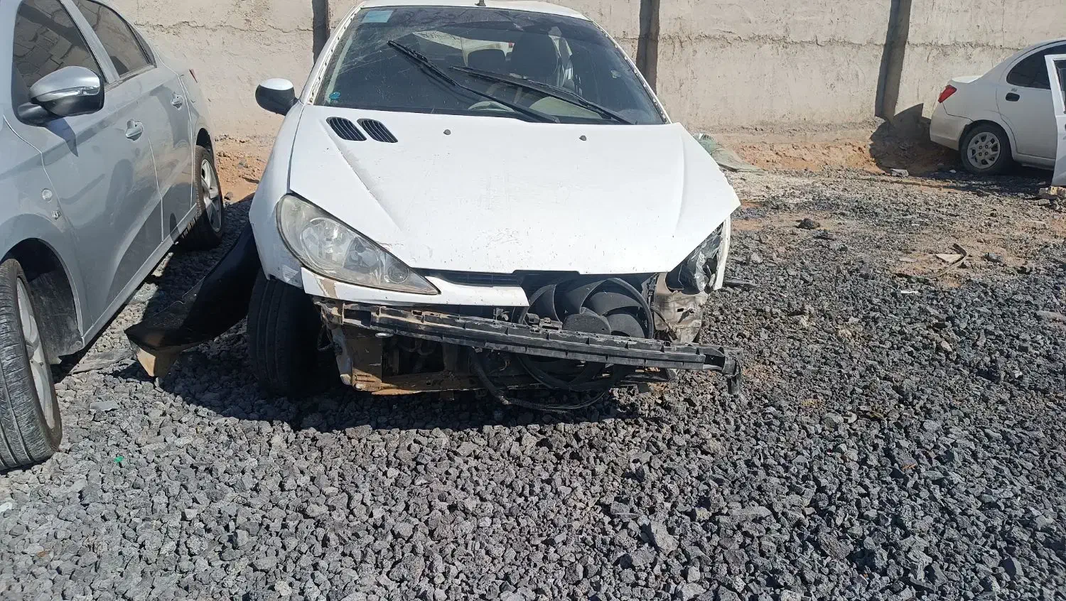 ۲۰۶ V8 تصادفی|خودرو سواری و وانت|اهواز, ۲۴ متری|دیوار