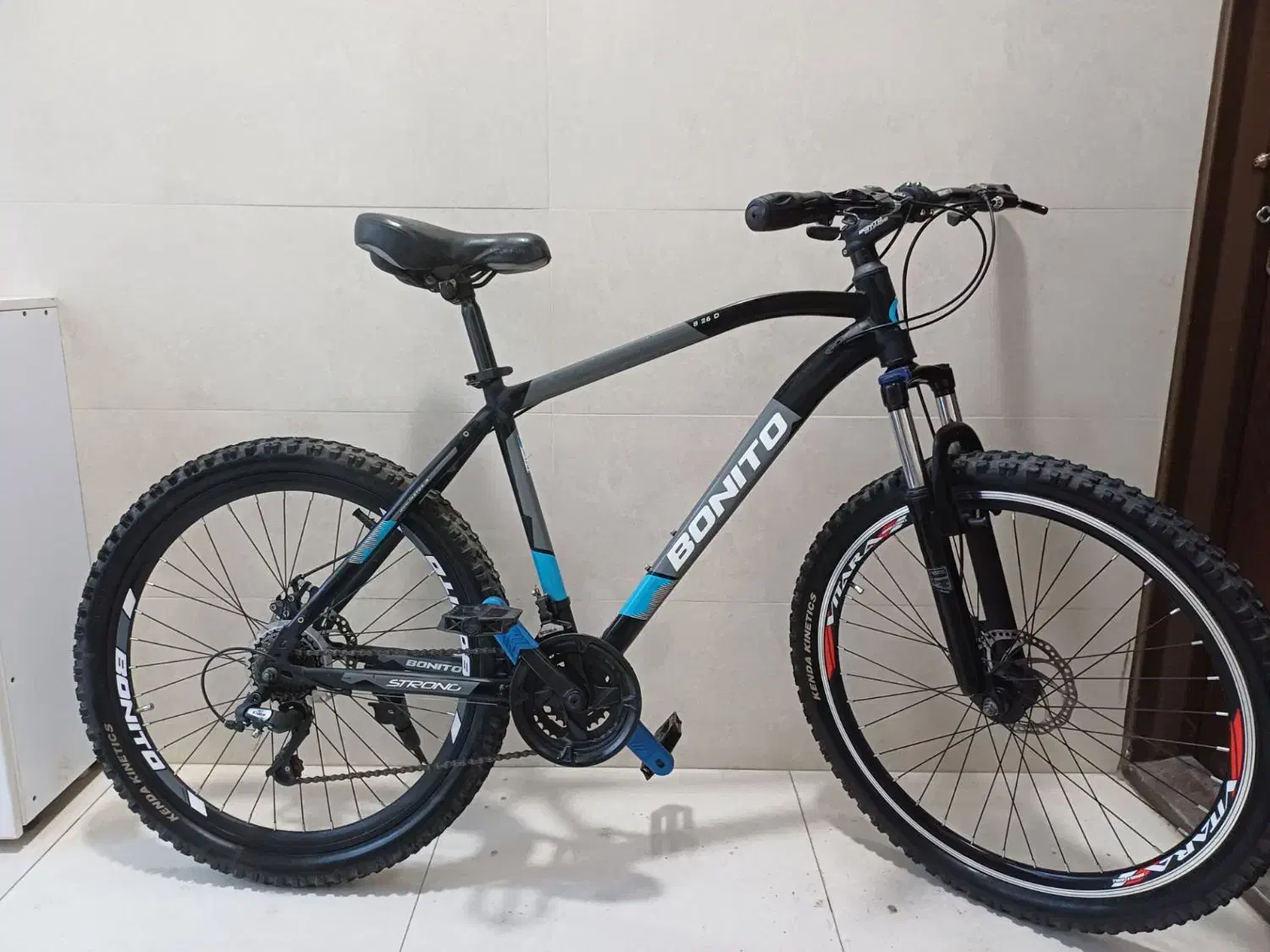 دوچرخه|دوچرخه، اسکیت، اسکوتر|سراب, |دیوار