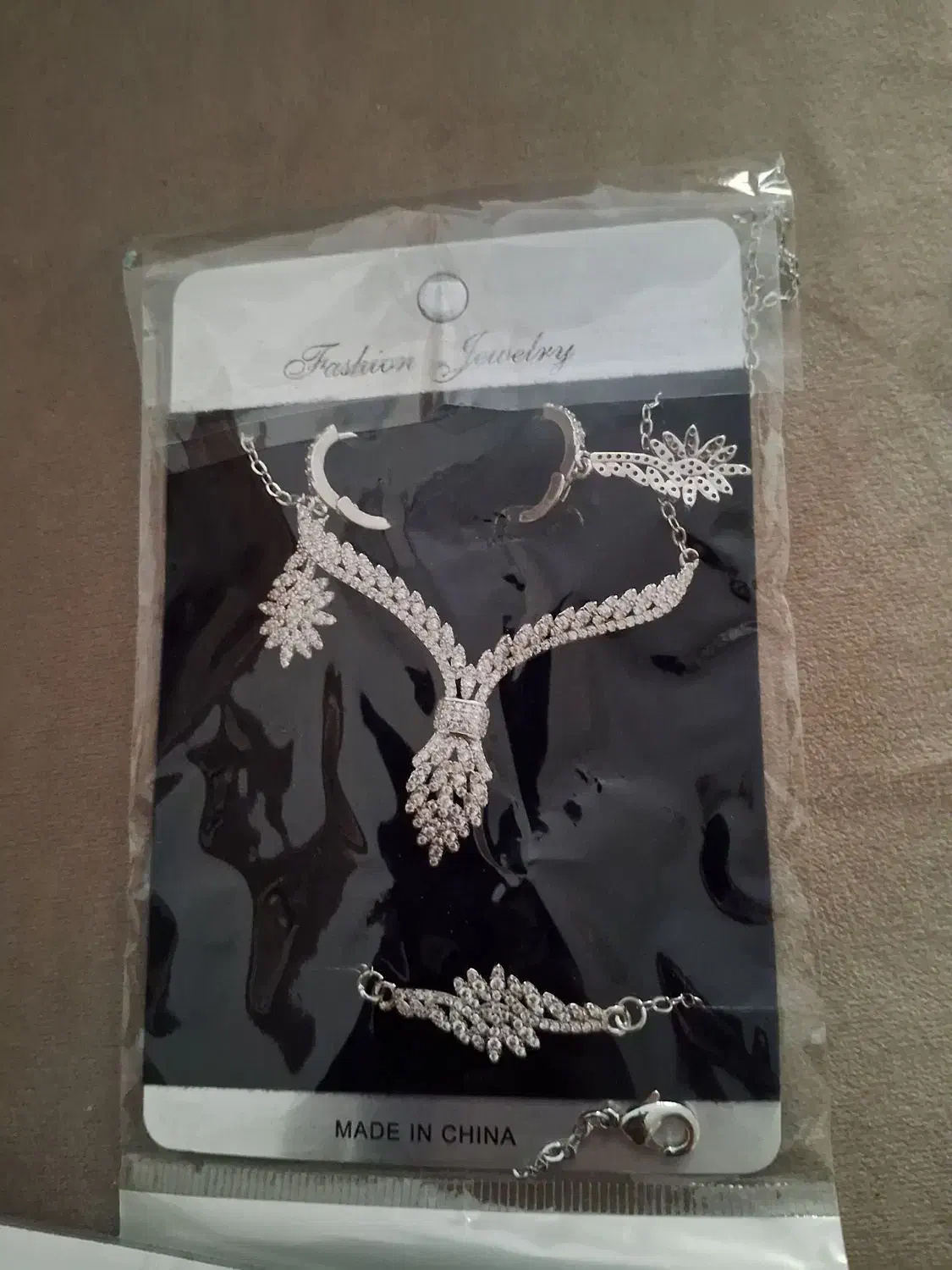 سلام دوعدد سرویس رنگ نقره جنس خوب رنگ ثابت|بدلیجات|قدس, شهر‌قدس|دیوار