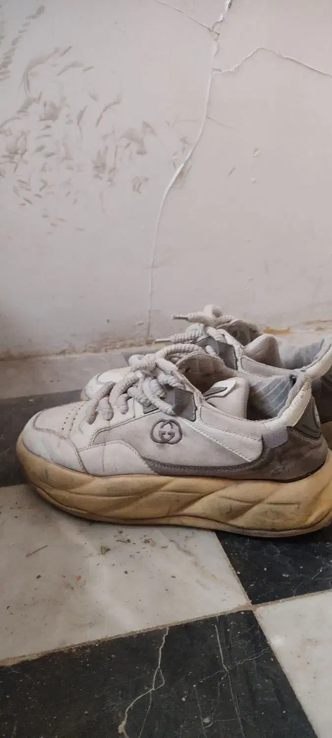 دو عدد کفش اسپرت مردانه|کیف، کفش، کمربند|قم, بلوار امین و ساحلی|دیوار