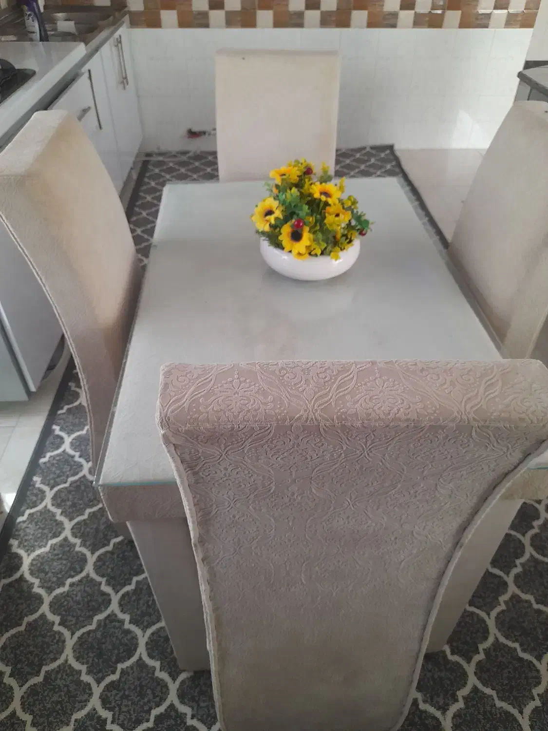 میز غذاخوری سالم مرتب|میز و صندلی غذاخوری|تربت جام, جامرود|دیوار