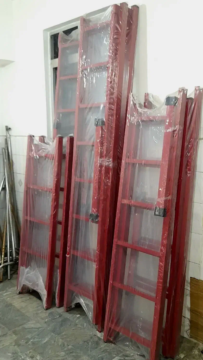 نردبان تاشو و مخابراتی دو تیکه|فروشگاه و مغازه|رباط‌کریم, شهرک صنعتی ده‌حسن|دیوار