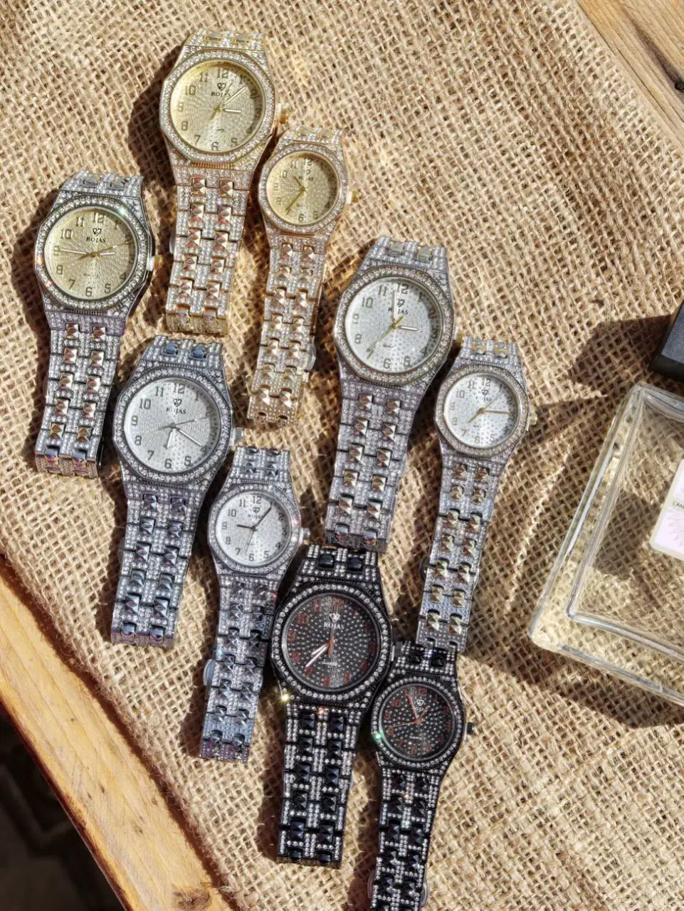 ساعت ست فول نگین فلزی مجلسی/×کد۴۰۰۹|ساعت|اصفهان, قلعه طبره|دیوار