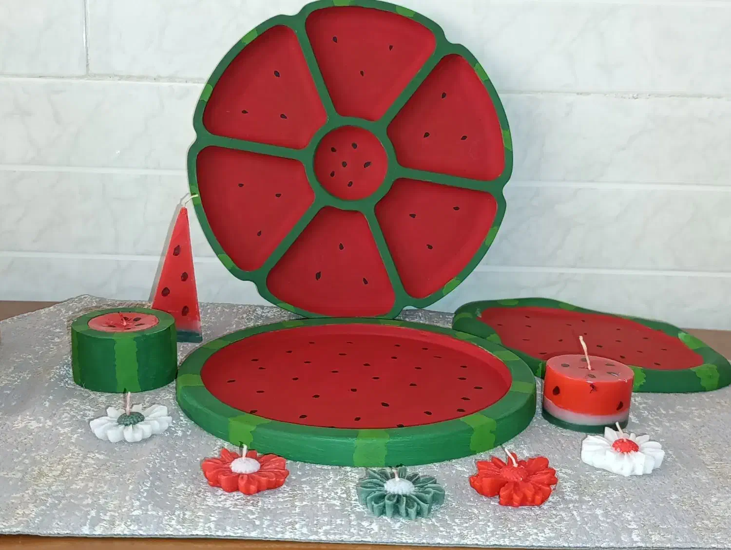 شمع و ظروف پذیرایی یلدایی|ظروف سرو و پذیرایی|آباده, |دیوار