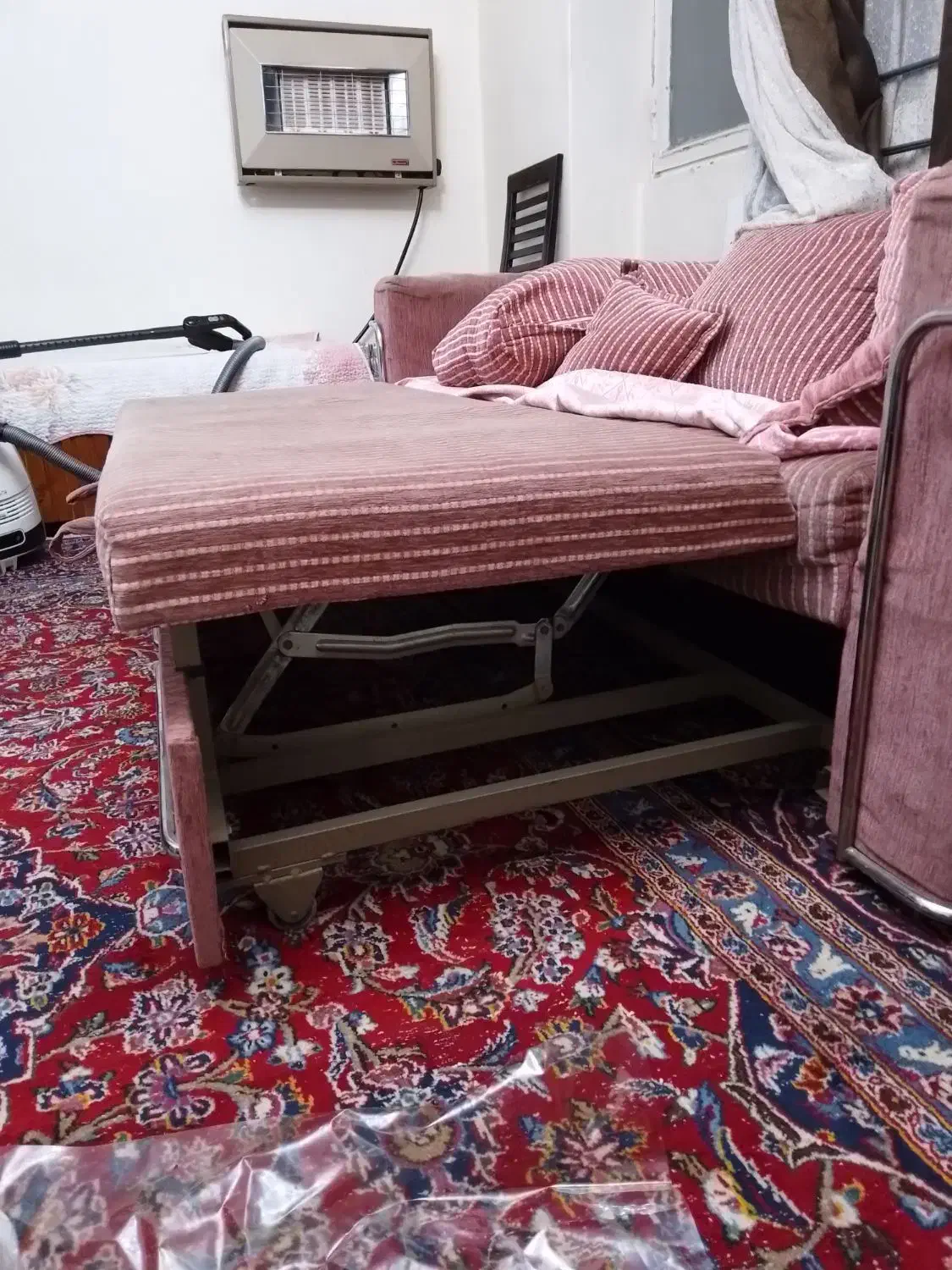 مبل تختخوابشو نشیمن ۳ نفرتخت۲نفر|مبلمان خانگی و میز عسلی|تهران, حر|دیوار