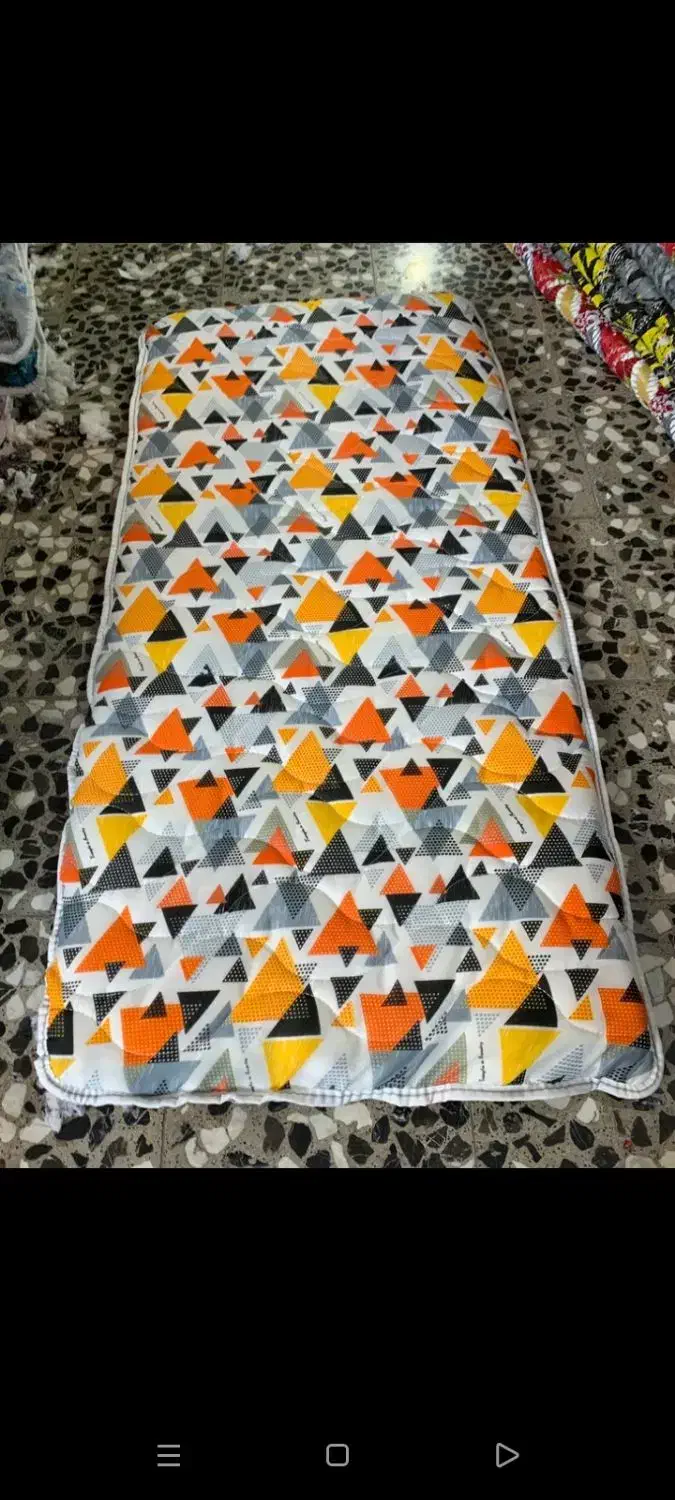 تشک مسافرتی درجه یک  داخل تشک پشم شیش هست|تشک تختخواب|خوی, |دیوار