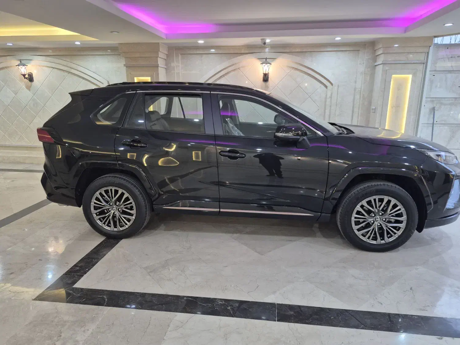 تویوتا وایلندر لاکچری پلاس|خودرو سواری و وانت|فردیس, شهرک اسکویی|دیوار