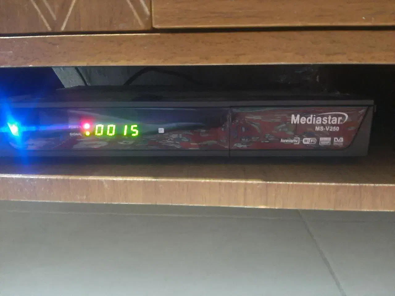 نصب و تنظیم انواع آنتن، بشقاب و غیره|خدمات پیشه و مهارت|دورود, |دیوار