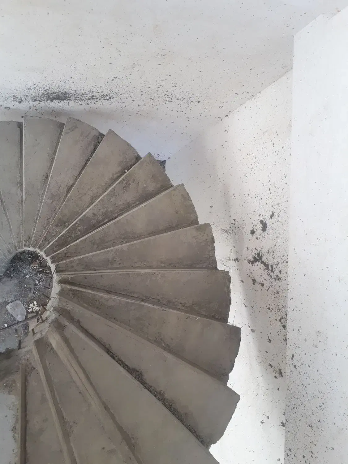 پله گرد بتنی پله دوبلکس پله معلق|خدمات پیشه و مهارت|شیراز, ملاصدرا|دیوار