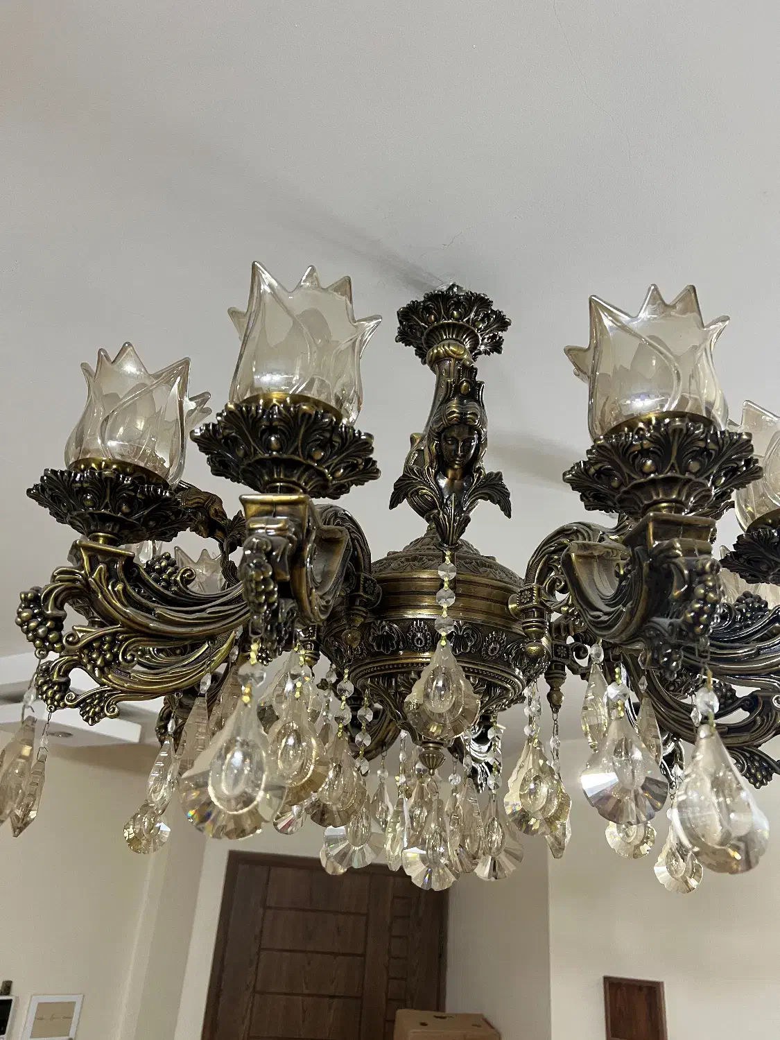 لوستر برنزی طرح فرشته|لوستر و چراغ آویز|اصفهان, چشمه باقرخان|دیوار