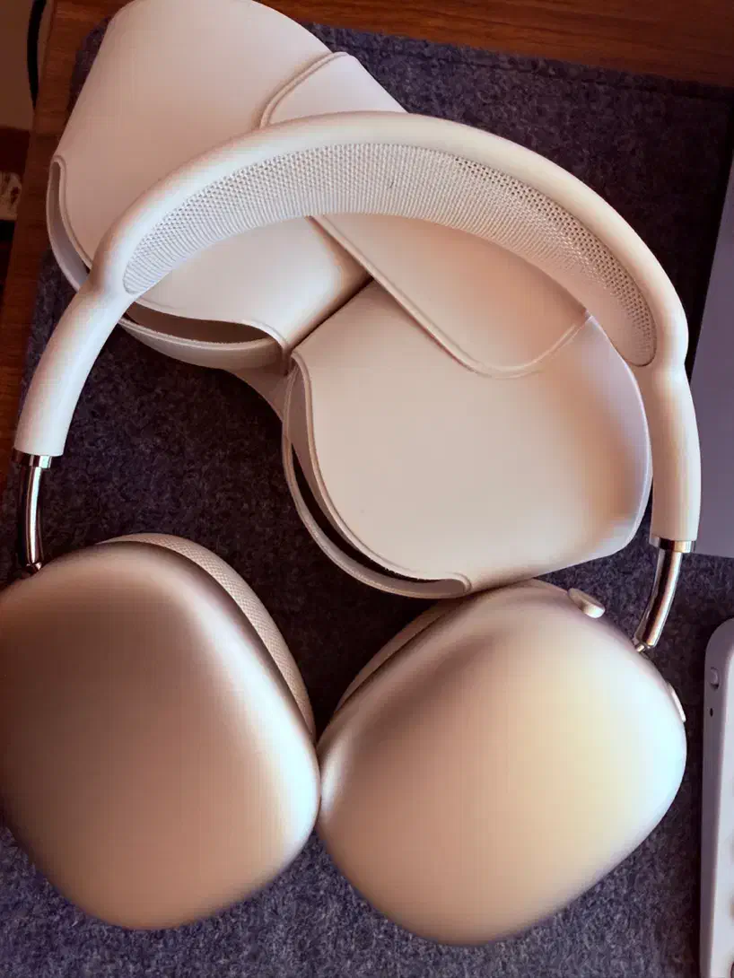 ایرپاد مکس airpod Max|پخش‌کننده همراه|صدرا-فارس, فاز ۱|دیوار