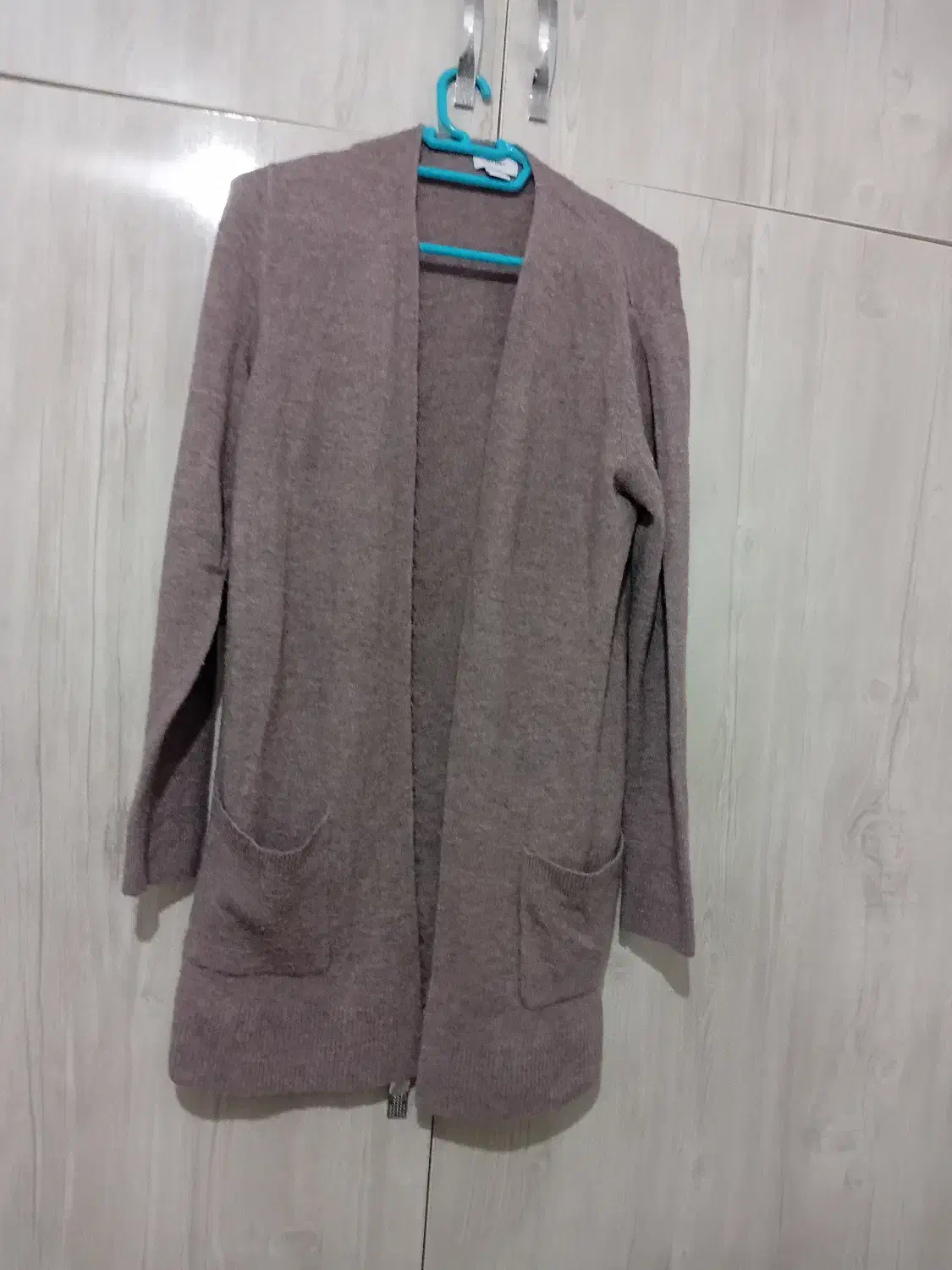 لباس در حد نو سالم تمیز قیمت از ۱۰۰ تا ۵۰۰|لباس|رشت, استقامت ۲|دیوار