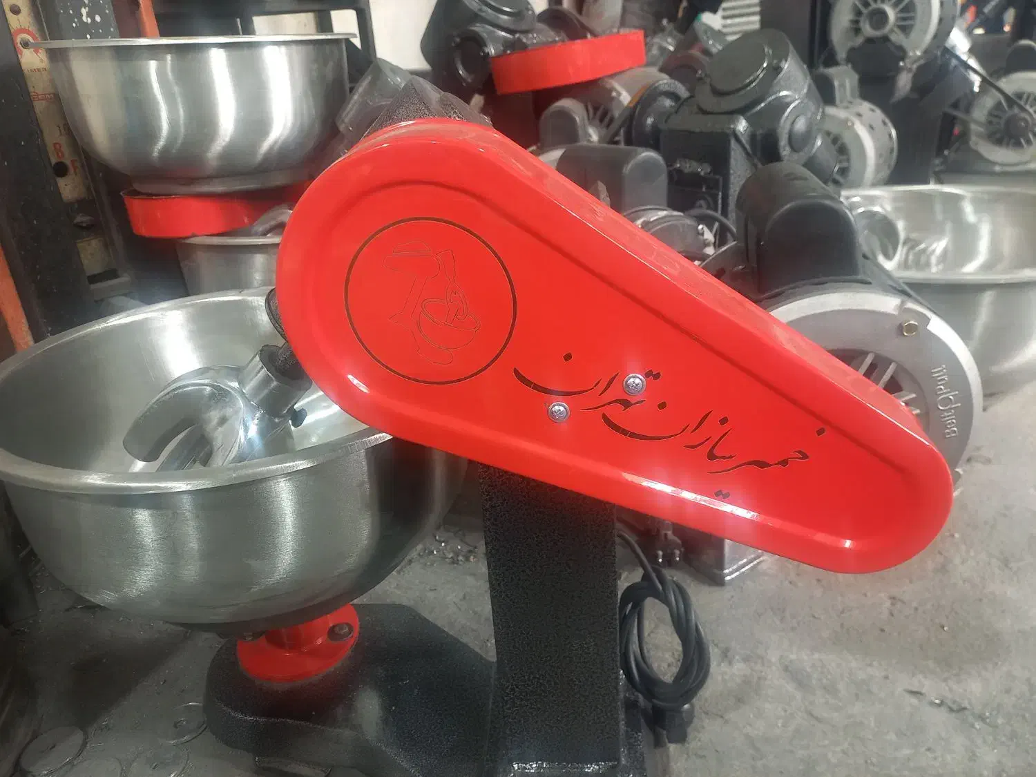 دستگاه خمیرگیر ۳۰ کیلویی خمیر همزن گیر|کافیشاپ و رستوران|ری, دولتآباد|دیوار