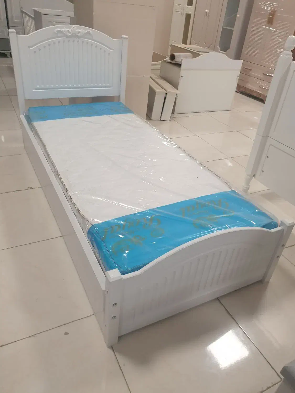 تخت تک نفره جوان|تخت و سرویس خواب|قزوین, |دیوار