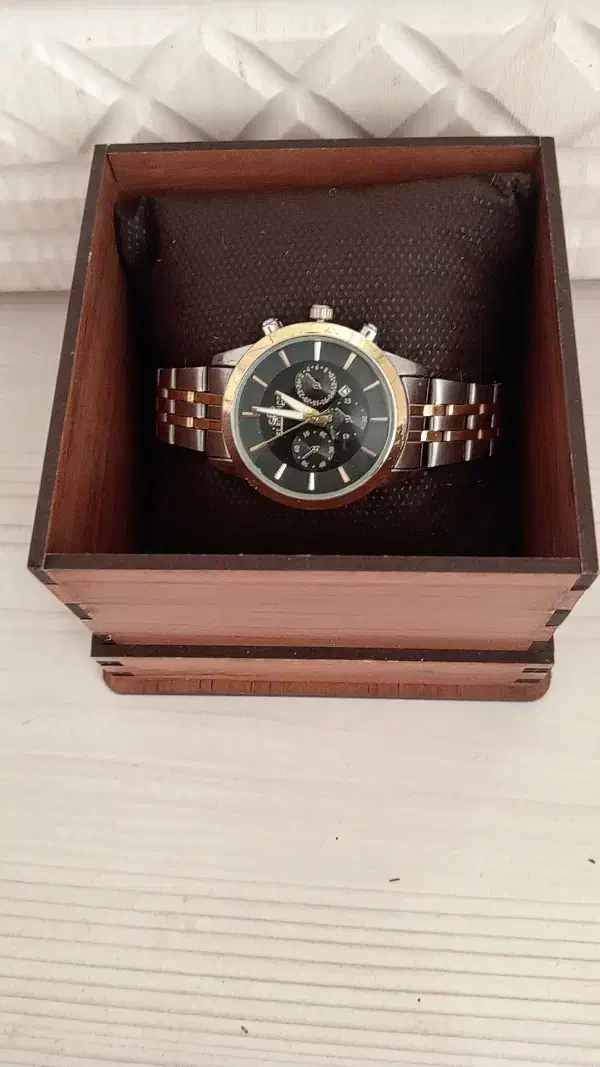 ساعت|ساعت|نیشابور, فردوس شمالی|دیوار