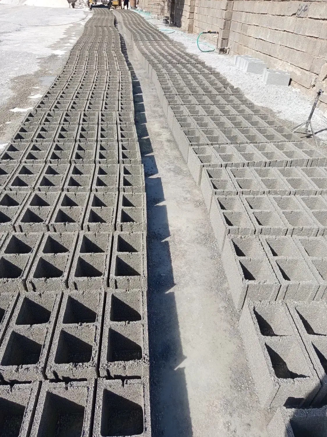 تولید و فروش انواع بلوک و دس چاه|مصالح و تجهیزات ساختمان|شیراز, شهرک قمشه|دیوار