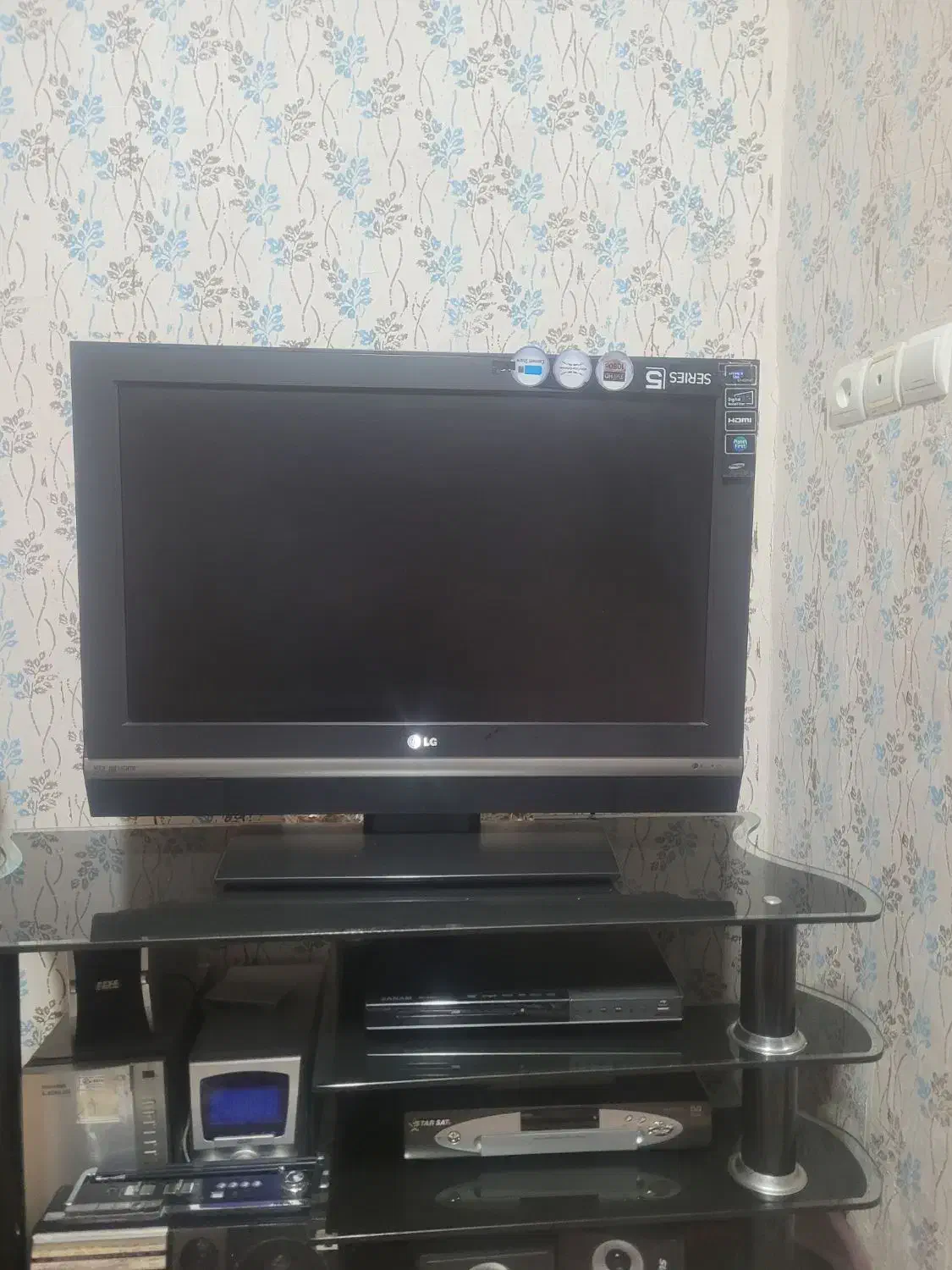 تلویزیون ال سی دی سری قدیم مدل ال جی۳۲|تلویزیون و پروژکتور|سجاس رود, |دیوار