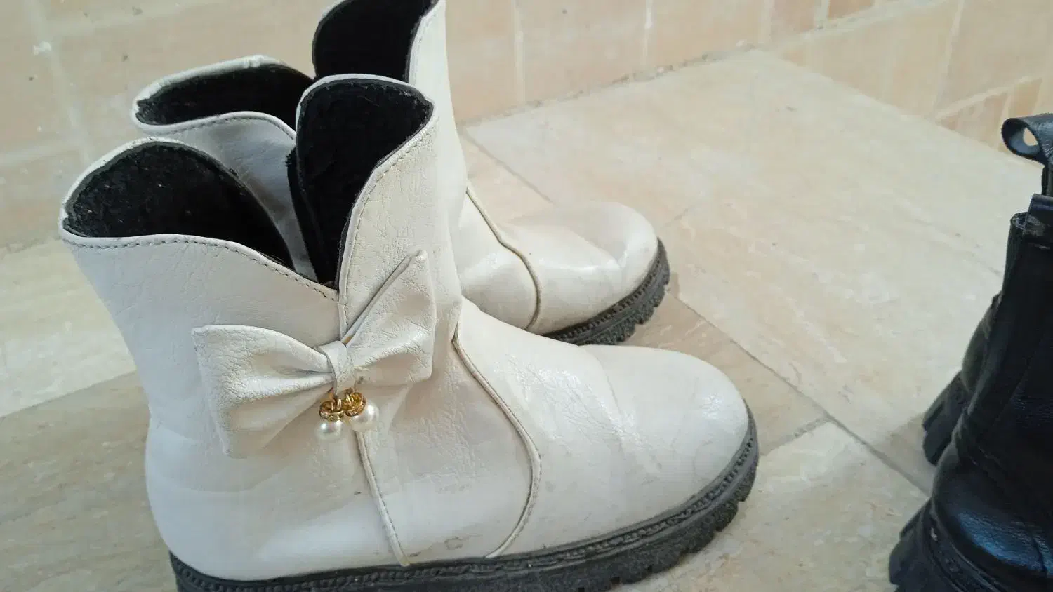 کفش بچگانه|کفش و لباس بچه|اصفهان, شفق|دیوار